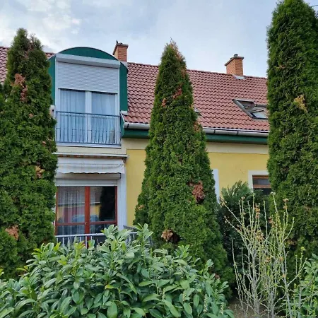 Apartamento Koerteszirom *